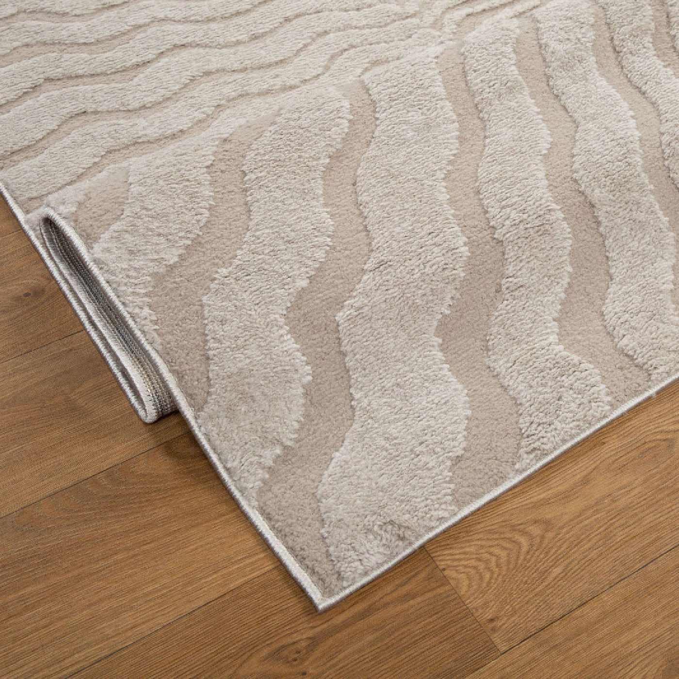 Isolde High Low Pattern Rug (200 x 280cm)