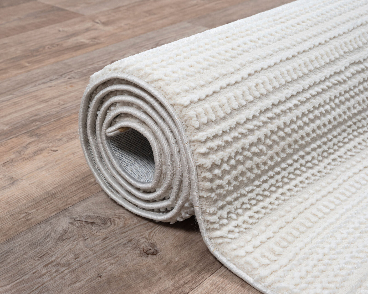 Maroma High Low Cream Rug (160 x 230cm)