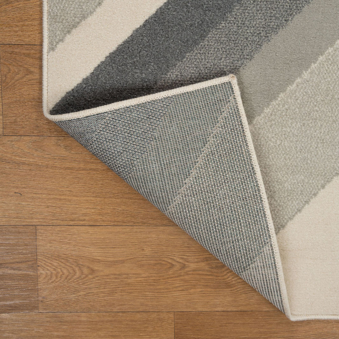 Liora Grey Geometric Rug (160 x 230cm)